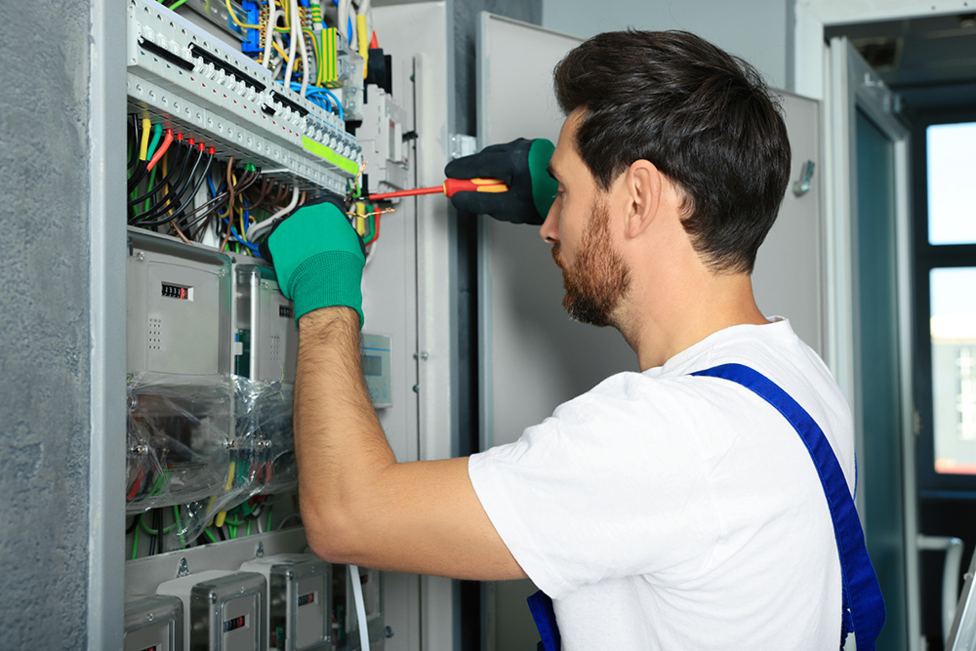 Nieder­spannungs­anlagen bei Elektrotechnik Krause in Oerlenbach