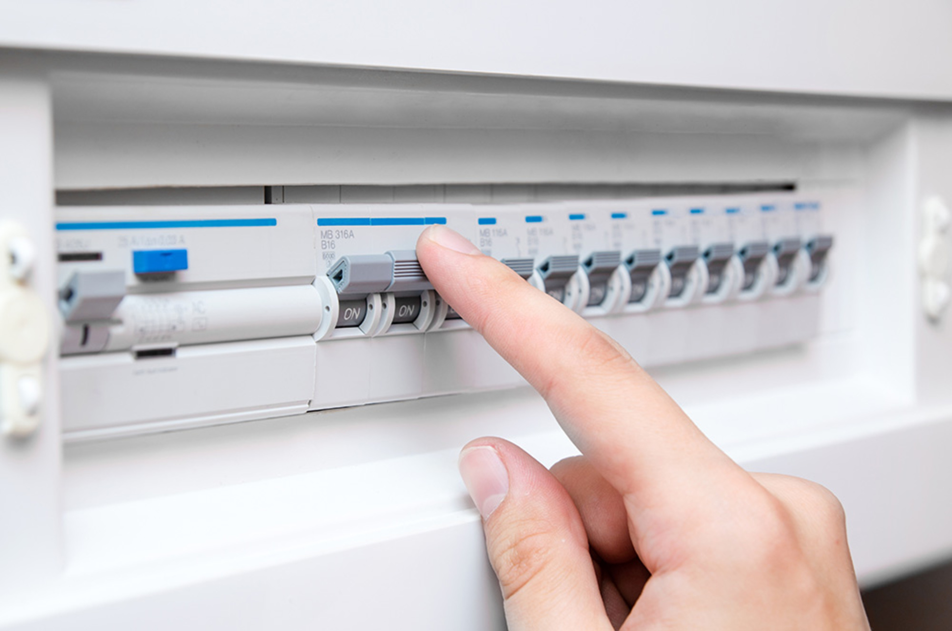 Schalt­schrank­bau bei Elektrotechnik Krause in Oerlenbach